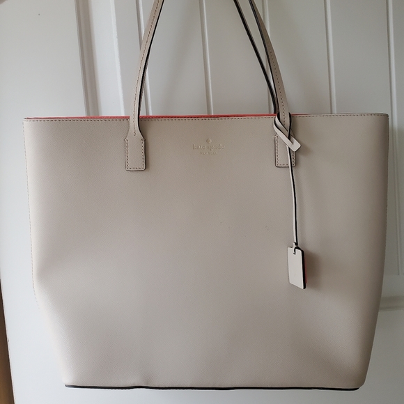 Kate Spade Abbey Street Karla Cream Tote With Hot Pink logo hangtag/ interior - Picture 3 of 10